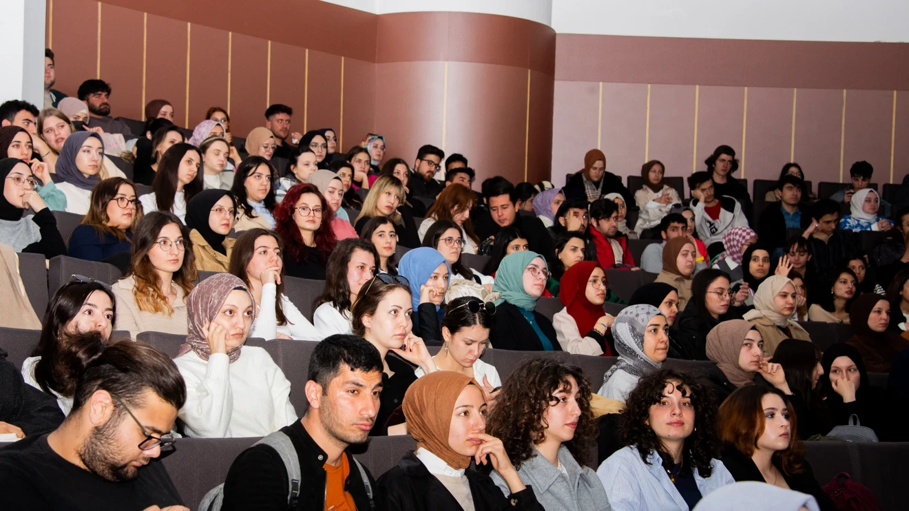 ‘Dönüştüren Sahne’ Söyleşisi